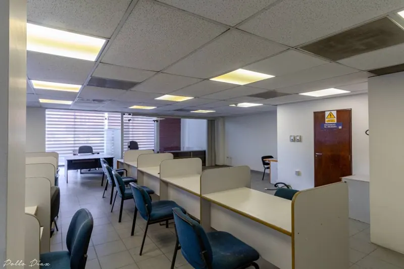 Oficina de 385,67 m² en alquiler en Torre Equipetrol, Av. San Martín: foto 6 de 13