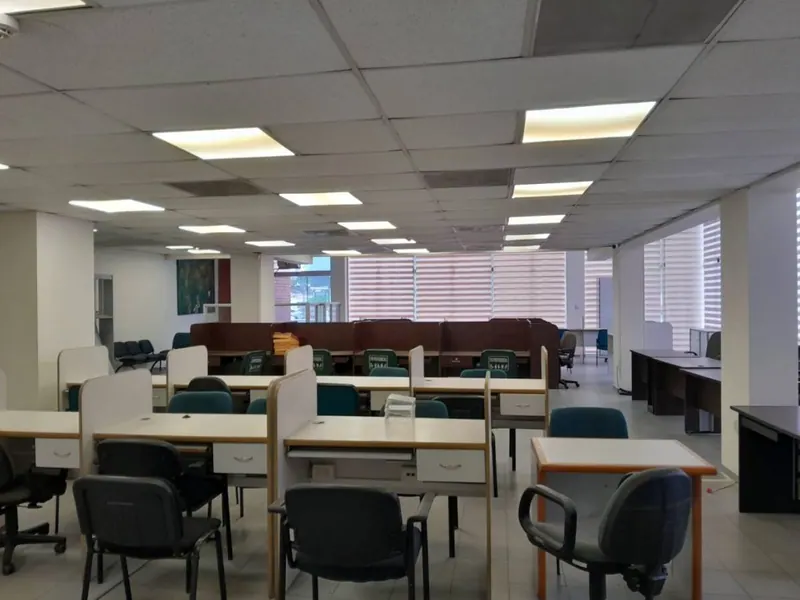 Oficina de 385,67 m² en alquiler en Torre Equipetrol, Av. San Martín: foto 10 de 13