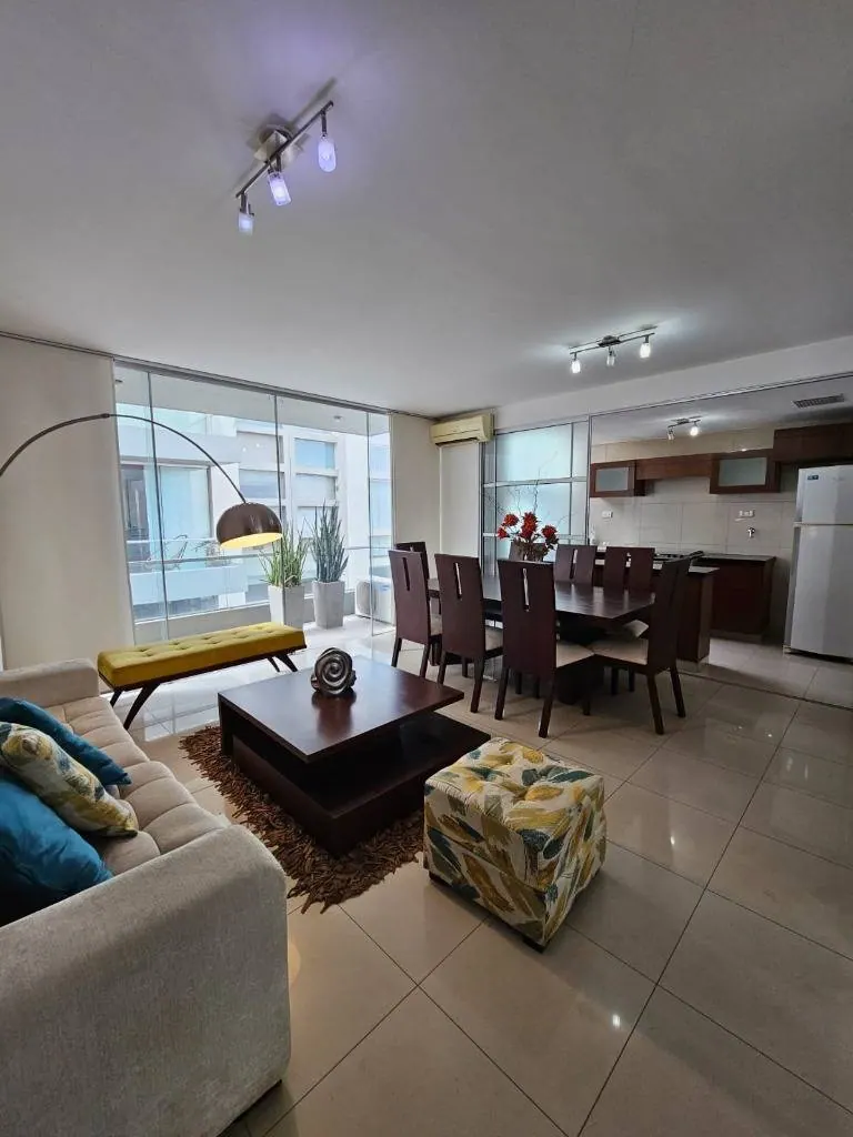 Furnished 2-bedroom apartment for rent in Equipetrol: foto 27 de 29
