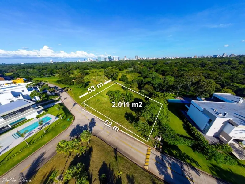 Terreno de 2.011 m² en venta en el Urubó, Colinas El Paraíso: foto 1 de 3