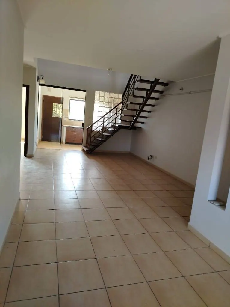 Casa en el condominio Villa Borghese en venta en la Zona Este: foto 3 de 15