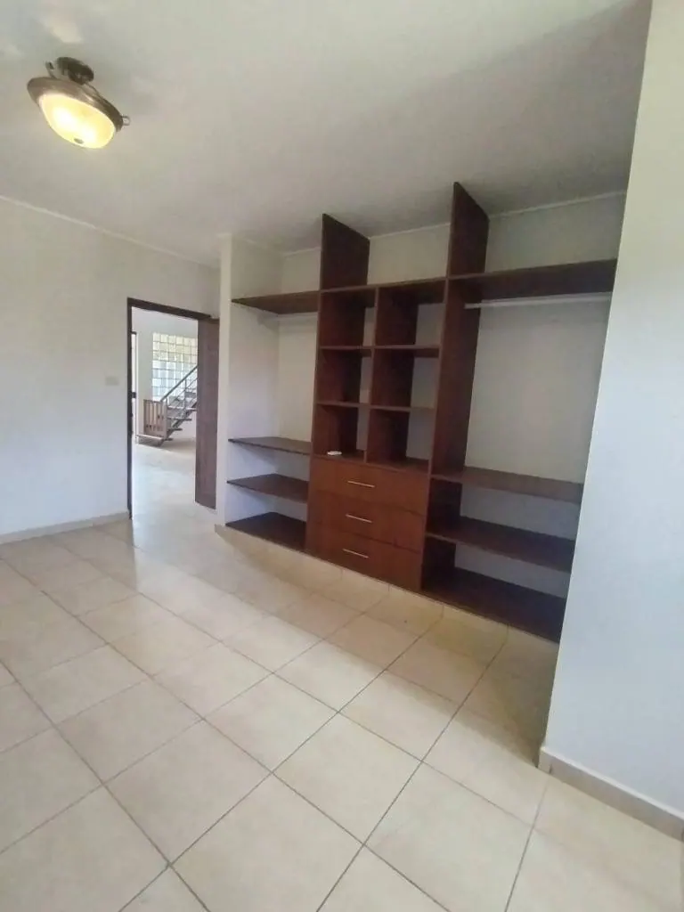 Casa en el condominio Villa Borghese en venta en la Zona Este: foto 11 de 15