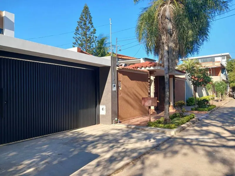 Casa de 3 dormitorios en venta en el 3.er Anillo, Zona Este: foto 2 de 23