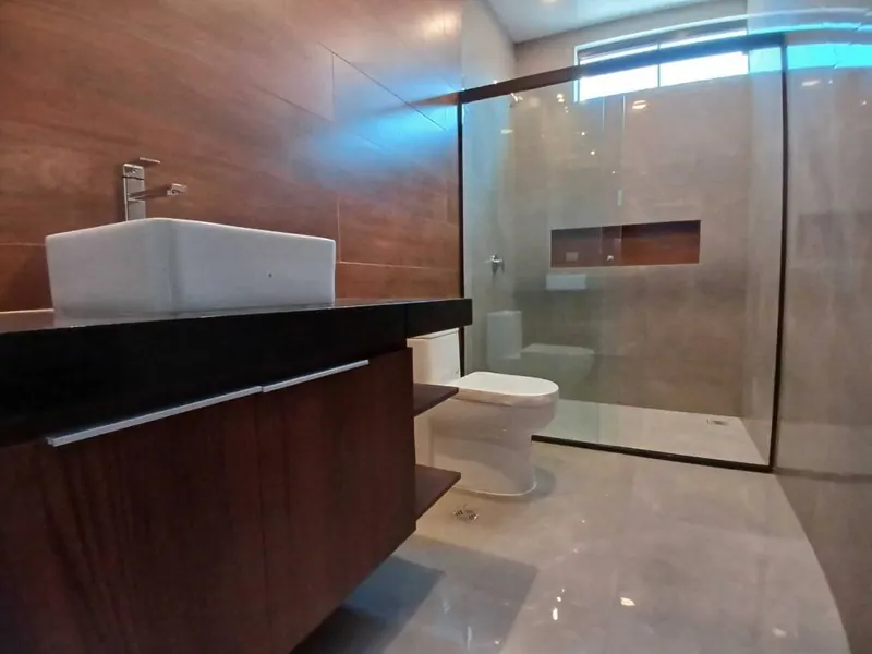 Casa de 3 dormitorios en venta en el 3.er Anillo, Zona Este: foto 11 de 23
