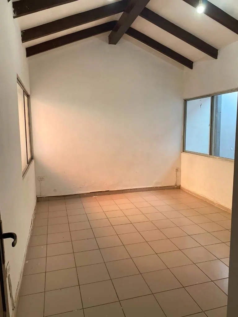 Casa de 3 dormitorios en venta en Villa 1ro de Mayo, Zona Este: foto 10 de 17