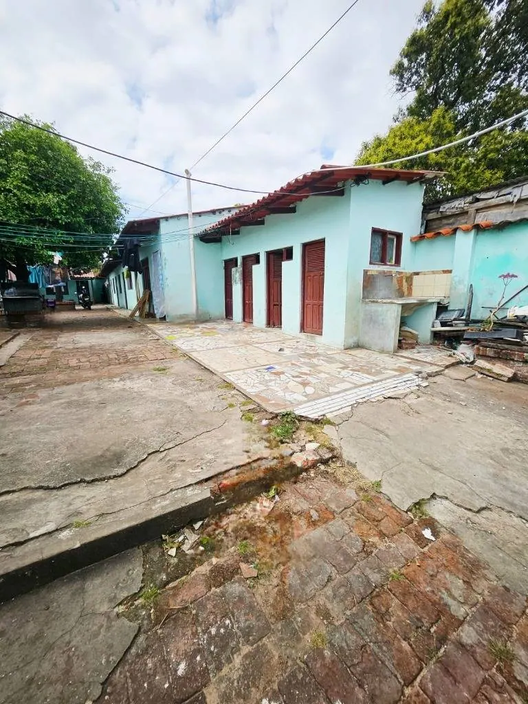 Casa en venta en la Zona Oeste, terreno de 486,50 m² sobre la Av.: foto 5 de 6