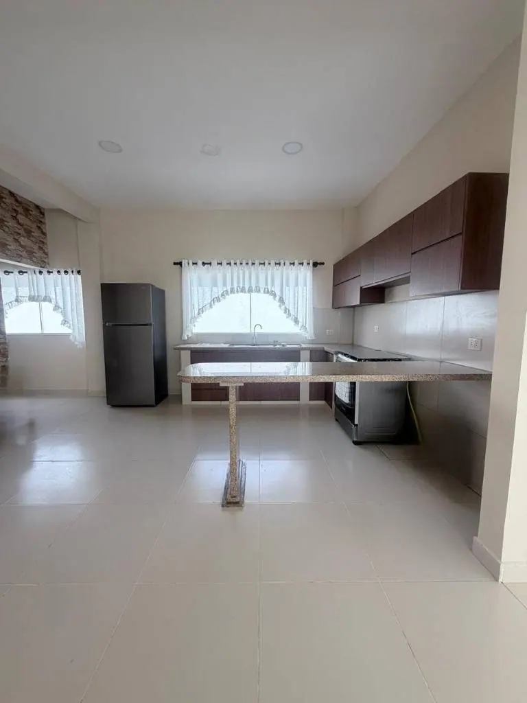 Casa de 4 dormitorios con piscina en venta en Olivos de Urubó: foto 11 de 22