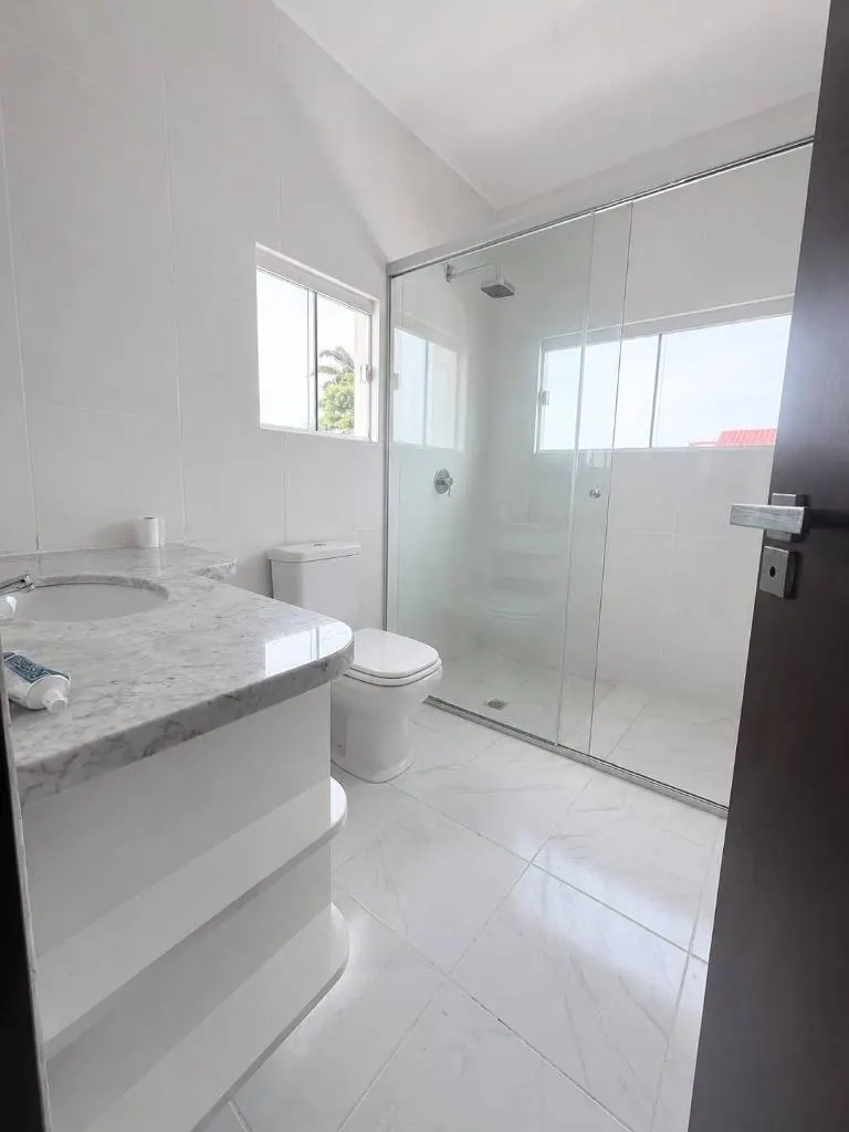 Casa de 4 dormitorios con piscina en venta en Olivos de Urubó: foto 15 de 22