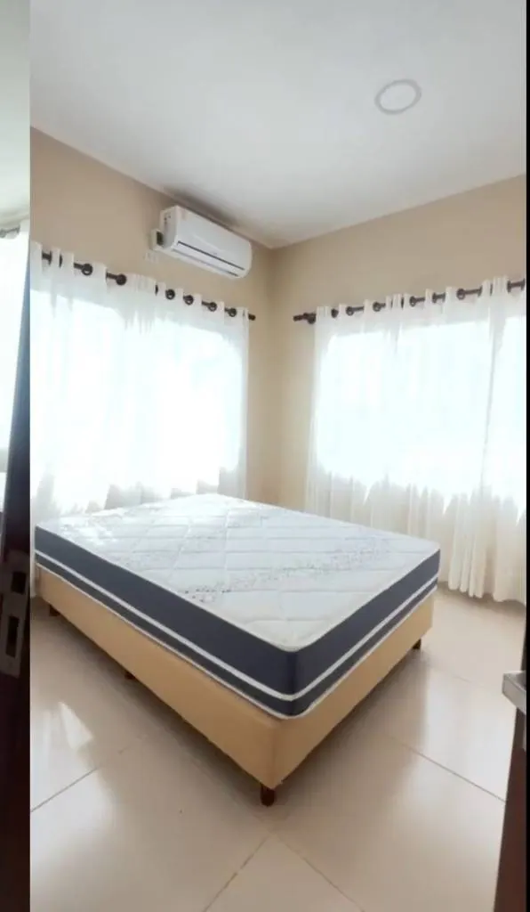 Casa de 4 dormitorios con piscina en venta en Olivos de Urubó: foto 18 de 22