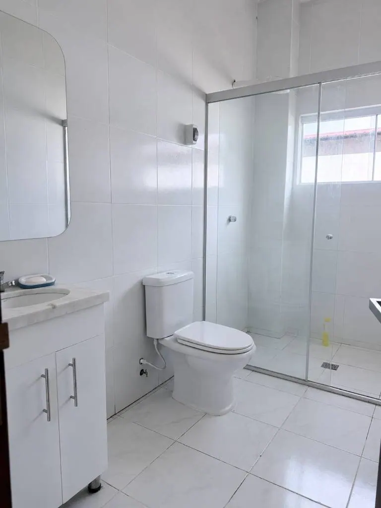 Casa de 4 dormitorios con piscina en venta en Olivos de Urubó: foto 20 de 22
