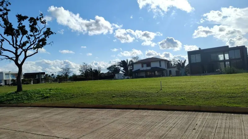 750 m² lot for sale in Urubó Village, Urubó: foto 9 de 13