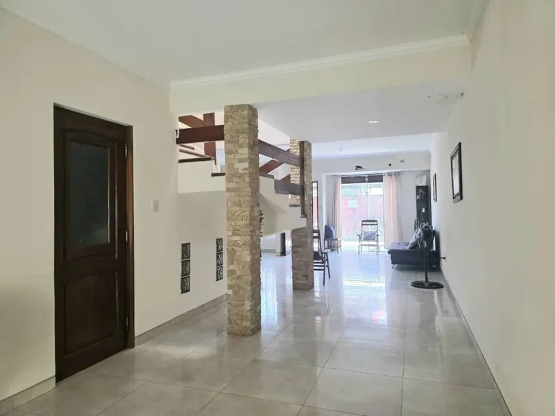 House for sale in the West Zone, 1 block from the 4th ring: foto 2 de 10
