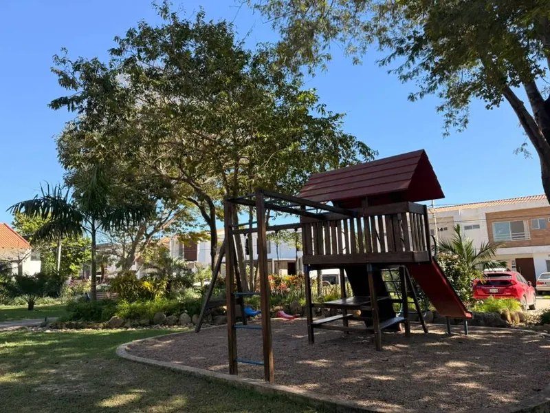 4-bedroom house for sale in the Las Palmeras II gated community: foto 7 de 13