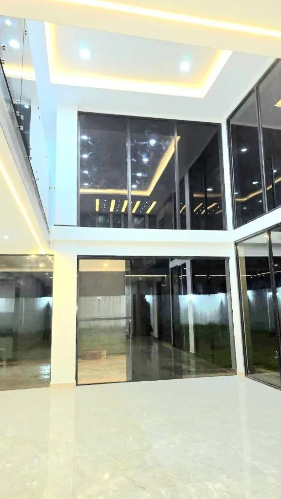 Casa de 3 dormitorios en venta en Olivos del Urubó, 665 m² de terreno: foto 5 de 27
