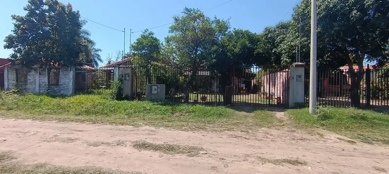 Casa de 4 dormitorios en venta en el barrio Naranjal, Zona Este: foto 3 de 13