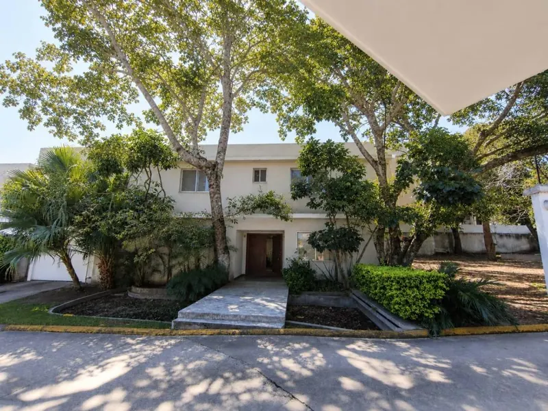 Casa de 5 suites en venta en el condominio Costa Brava, Av. Piraí: foto 1 de 24
