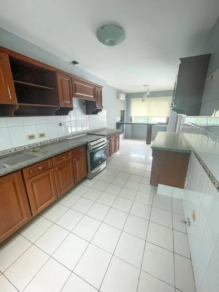 Casa de 3 dormitorios en alquiler en el condominio La Casona: foto 3 de 7