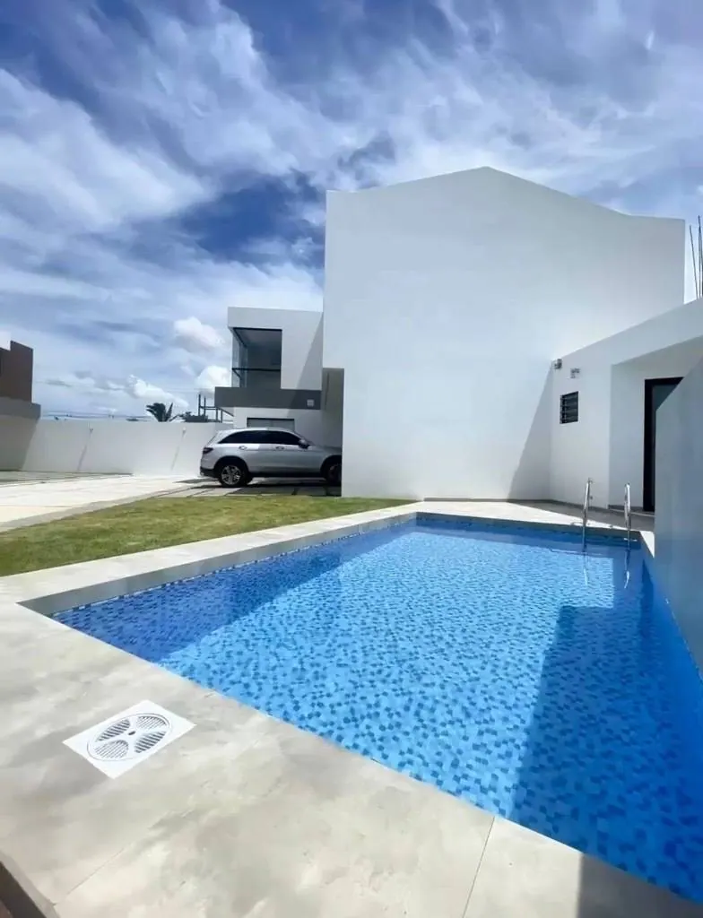 Casa de 3 dormitorios en alquiler en el condominio Turmalina IV: foto 3 de 15