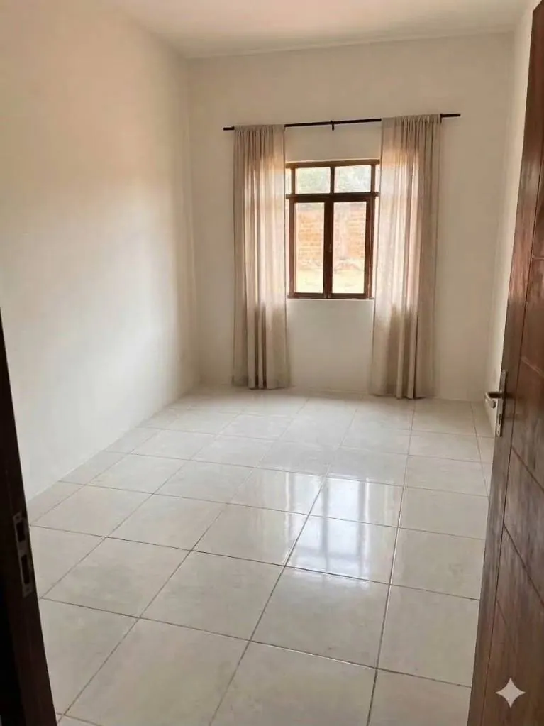 Casa quinta de 3 dormitorios en venta en Cotoca, 525 m²: foto 4 de 7