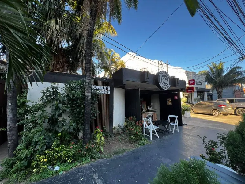 7 m² commercial space for rent on Av. Velarde, South Zone: foto 1 de 9