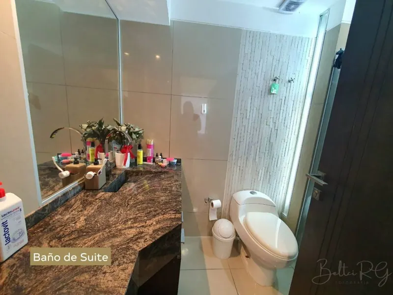 Departamento amoblado de 2 dormitorios en venta en el edificio Sky: foto 9 de 17