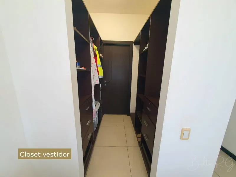Departamento amoblado de 2 dormitorios en venta en el edificio Sky: foto 11 de 17