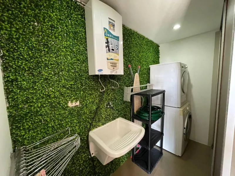 Departamento amoblado de 3 dormitorios en venta en el edificio Suant: foto 1 de 11