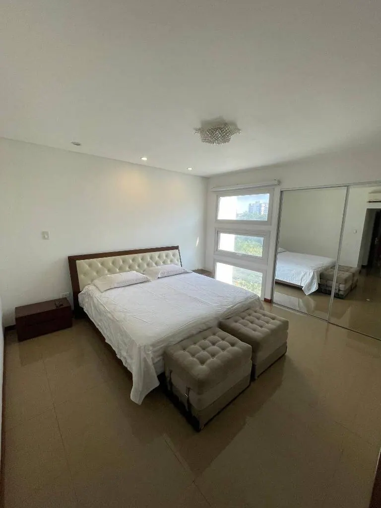 Departamento amoblado de 3 dormitorios en venta en el edificio Suant: foto 3 de 11