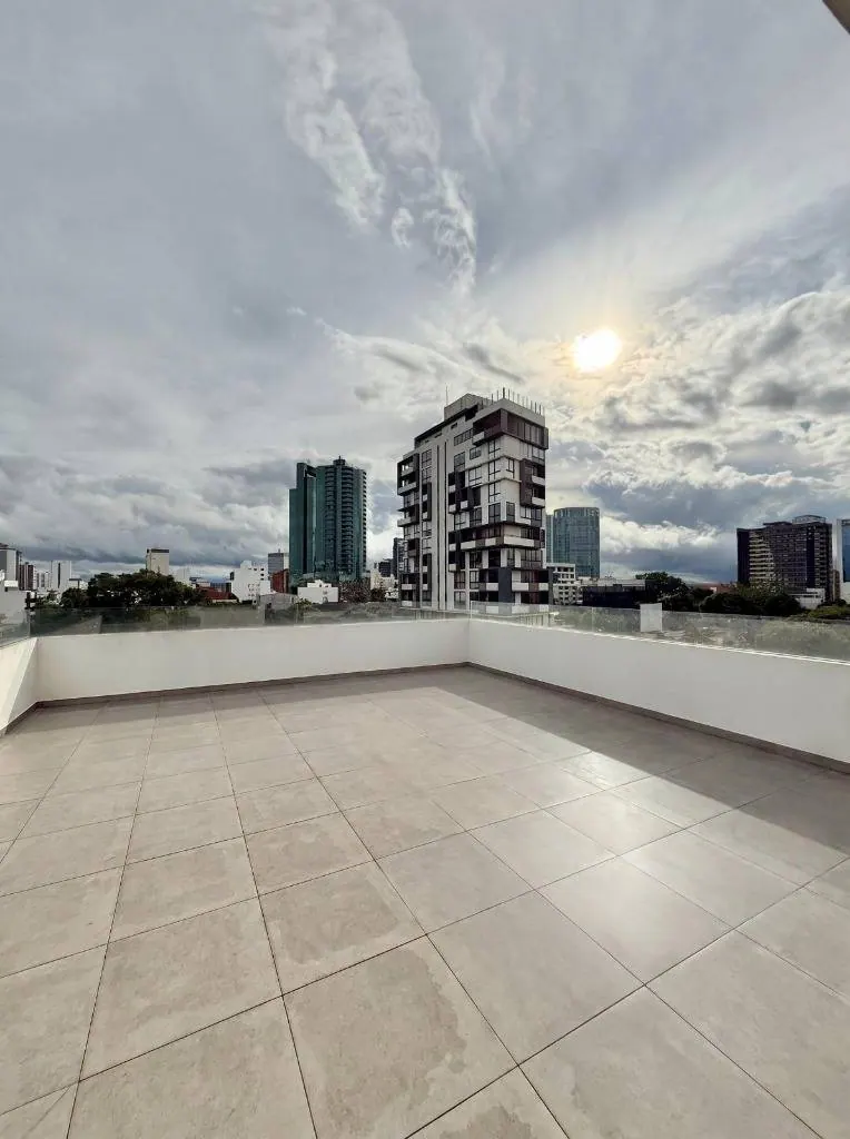 Departamento amoblado de 2 dormitorios en venta en Equipetrol: foto 14 de 18