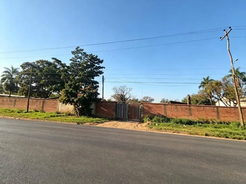 Terreno de 5040 m² en venta sobre avenida colectora, Zona Este: foto 3 de 8