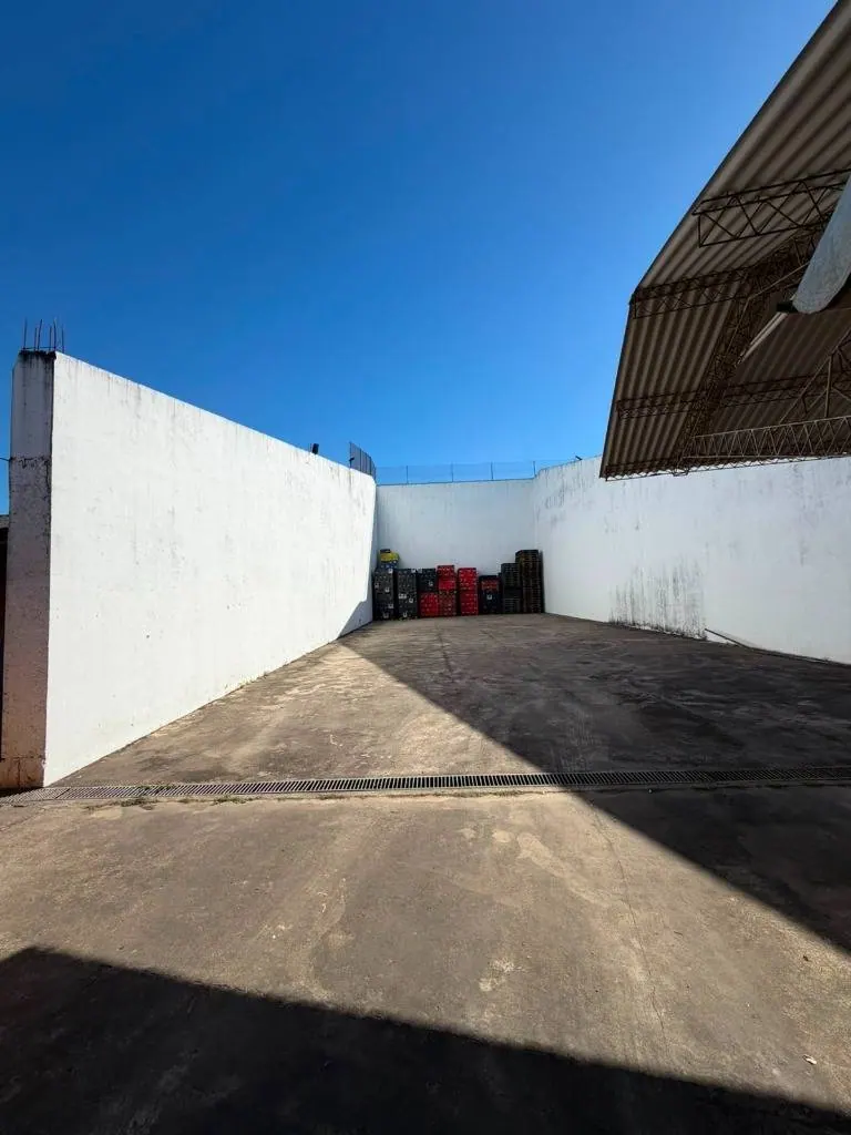 Local comercial de 246 m² en venta en Montero: foto 3 de 6