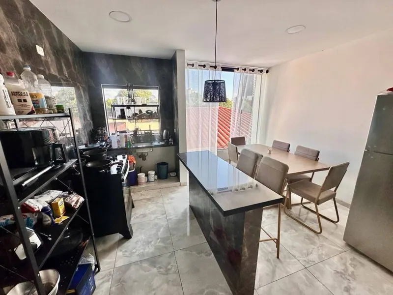 Casa con dos departamentos en venta en la Radial 25, Zona Norte: foto 2 de 7