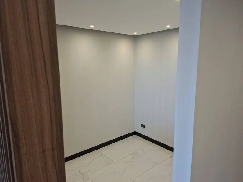 Departamento de 1 dormitorio con escritorio en alquiler en Sky Moon: foto 1 de 15