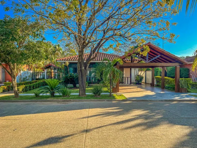 Casa de 4 dormitorios en venta en el condominio La Casona, Zona Este: foto 1 de 20