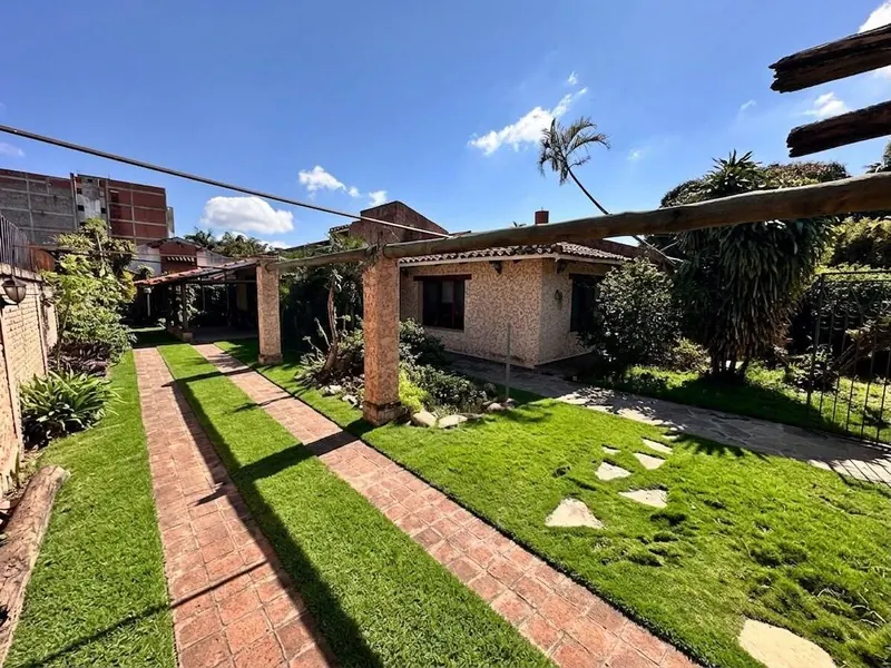 Casa de una planta con 4 dormitorios en venta en el barrio Polanco: foto 1 de 12