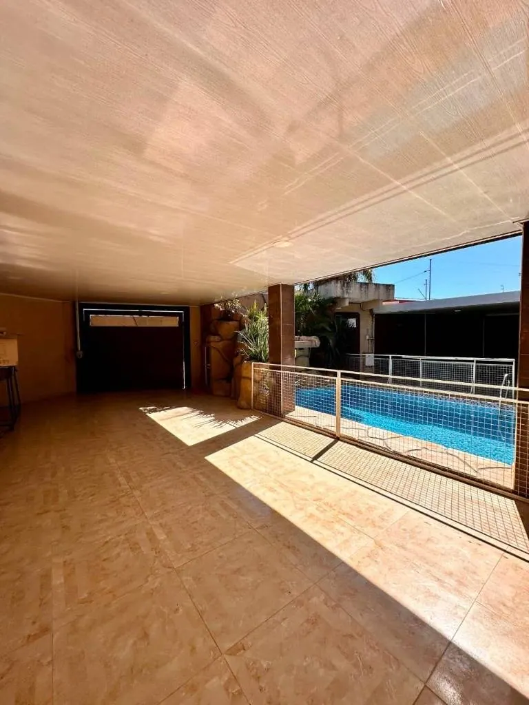 4-bedroom house with pool for sale on Av. Beni: foto 4 de 15