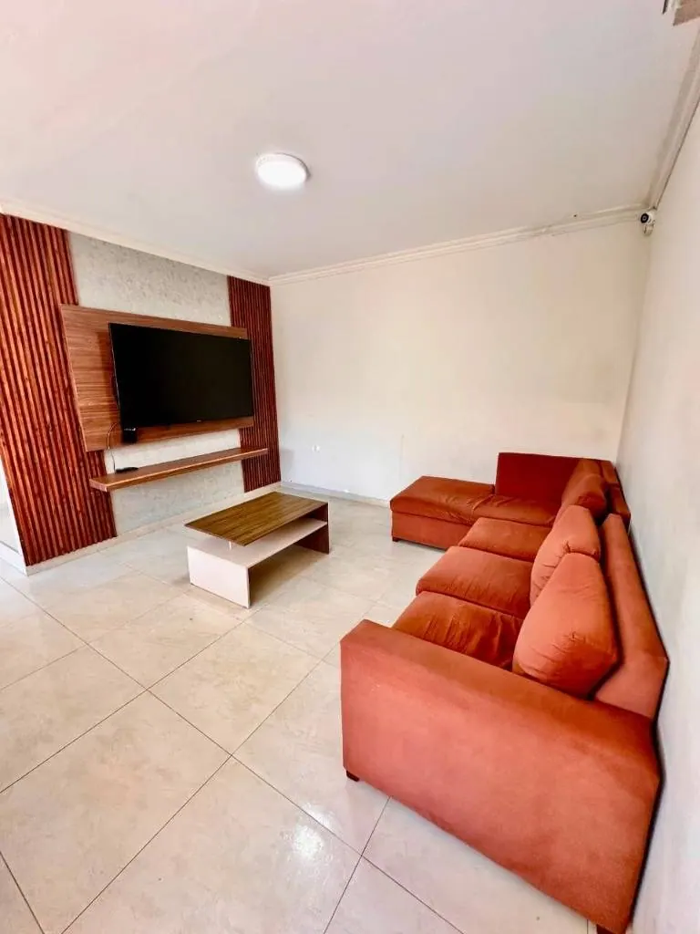 4-bedroom house with pool for sale on Av. Beni: foto 11 de 15