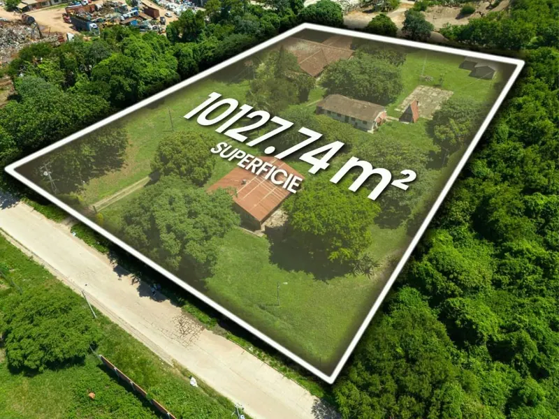 Terreno de 10.127,49 m² de uso mixto en venta en la Zona Sur: foto 2 de 5