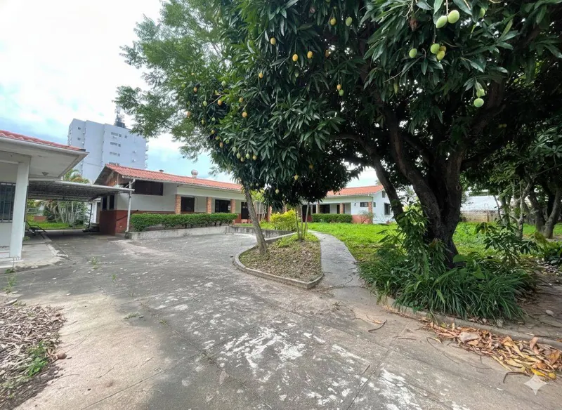 Casa de 624 m² en venta en la Zona Sur, terreno de 1.628 m²: foto 6 de 16
