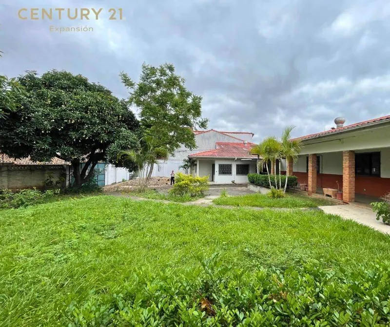 Casa de 624 m² en venta en la Zona Sur, terreno de 1.628 m²: foto 9 de 16