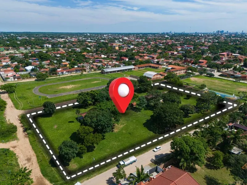Terreno de 8.999 m² en venta en la Zona Sur: foto 1 de 4