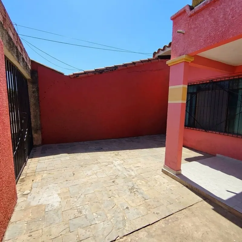 One-story house for sale in Los Sauces neighborhood, North Zone: foto 5 de 9