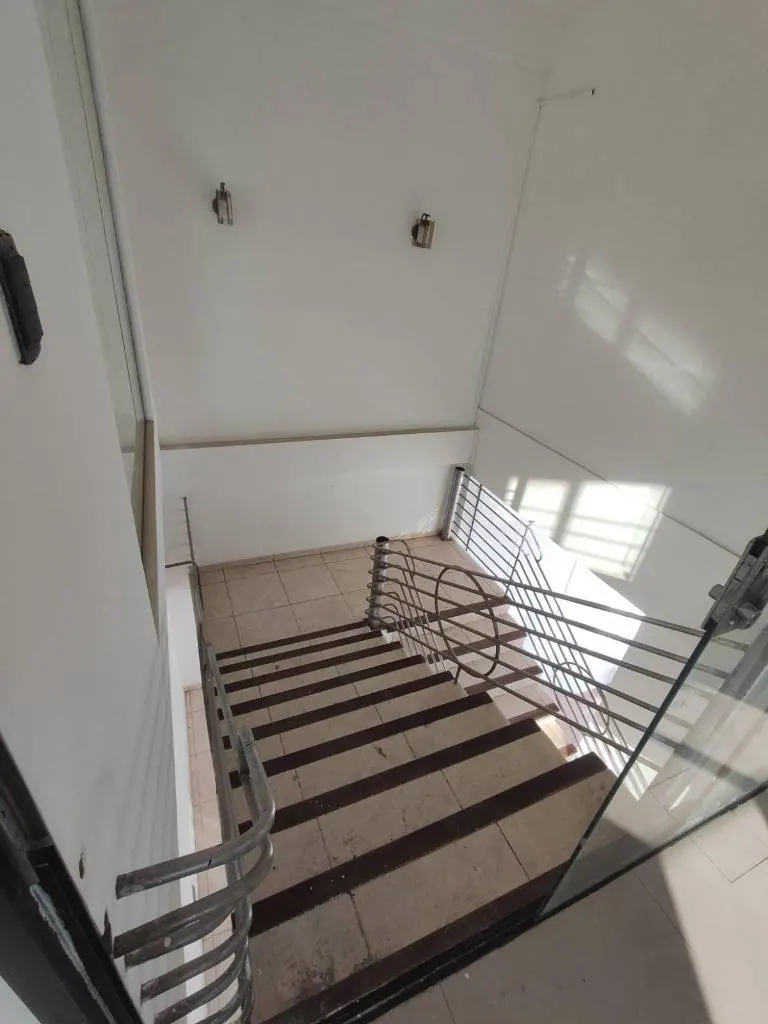 Edificio comercial de 1.500 m² en alquiler sobre la av. Santos Dumont: foto 5 de 11