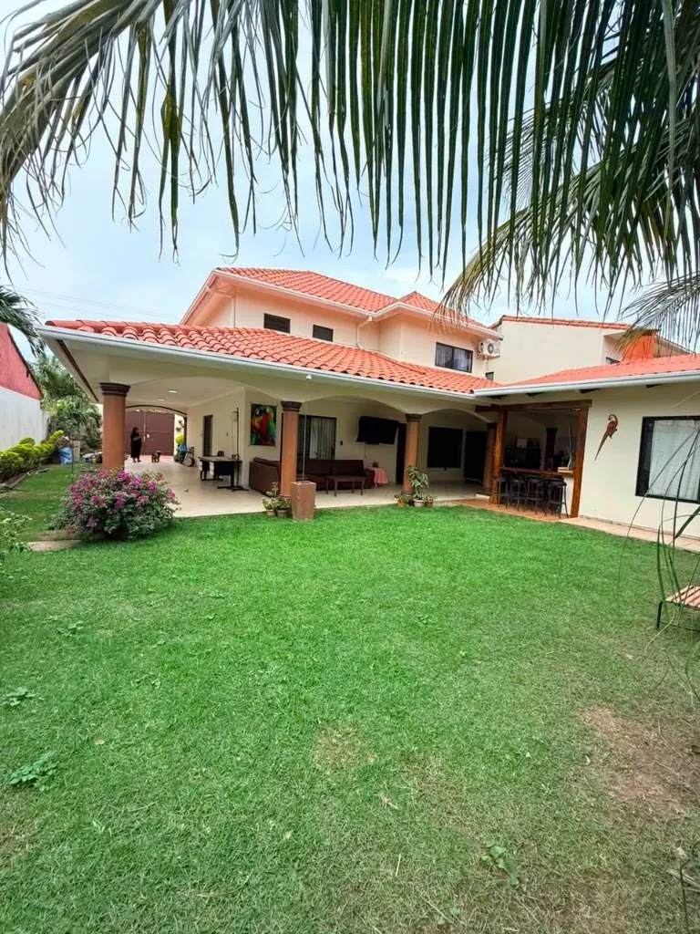 Casa de 3 dormitorios en venta en la Zona Sur, Av. Santos Dumont: foto 6 de 6