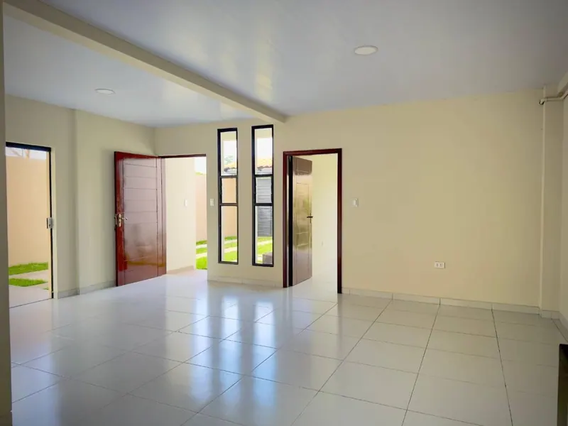 Casa en venta en la Zona Norte, ingresando por Mainter: foto 5 de 12
