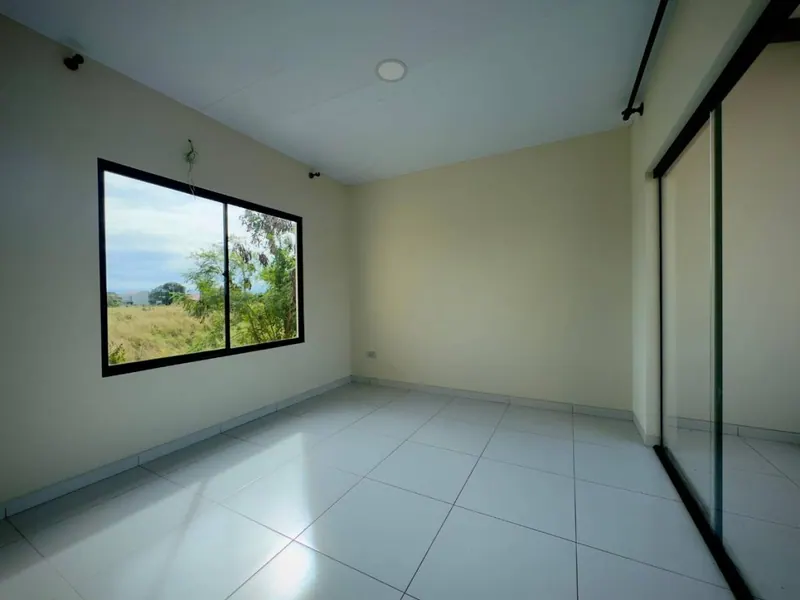 Casa en venta en la Zona Norte, ingresando por Mainter: foto 7 de 12