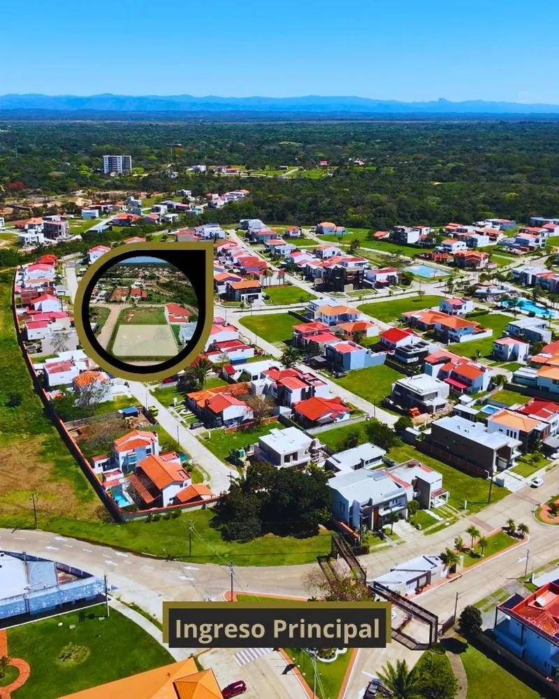 628.97 m² corner lot for sale in Santa Cruz de la Colina