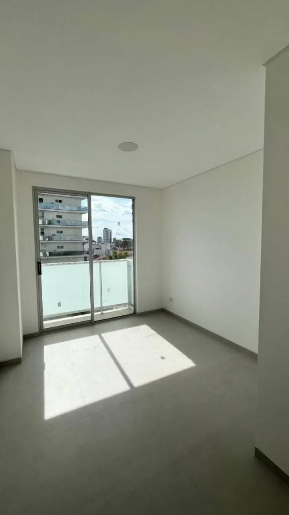 Departamento de 2 dormitorios en venta en Uptown Drei, Equipetrol: foto 7 de 13