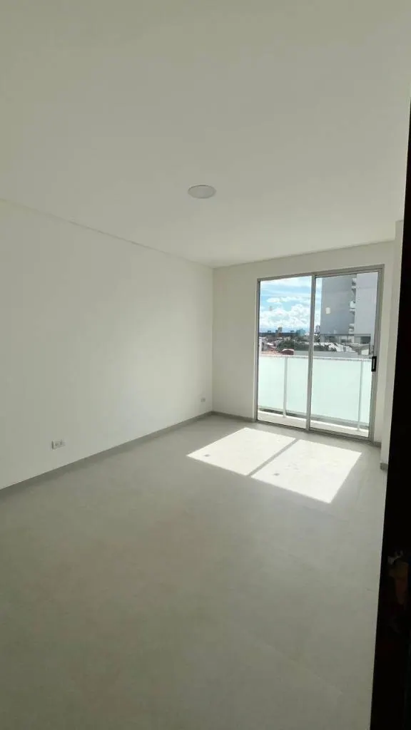 Departamento de 2 dormitorios en venta en Uptown Drei, Equipetrol: foto 8 de 13