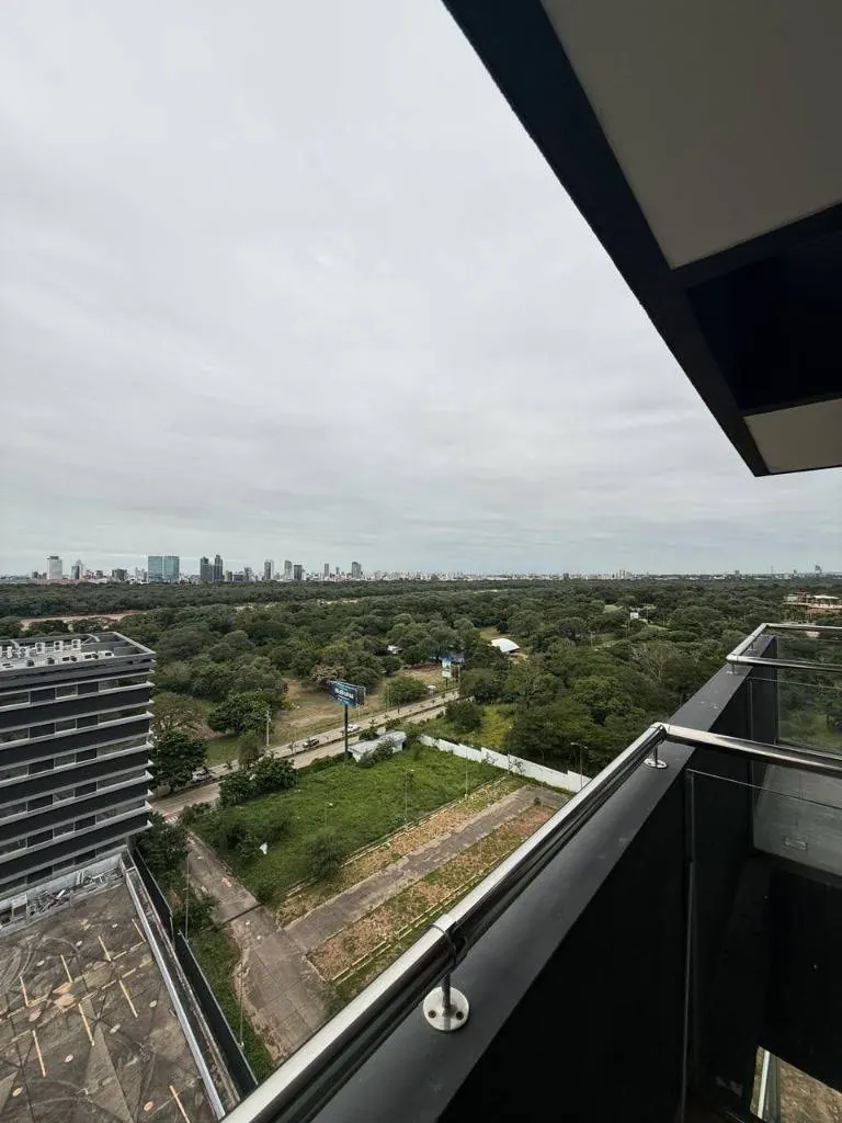 Departamento amoblado de 3 dormitorios en venta en In Towers, Urubó: foto 8 de 9